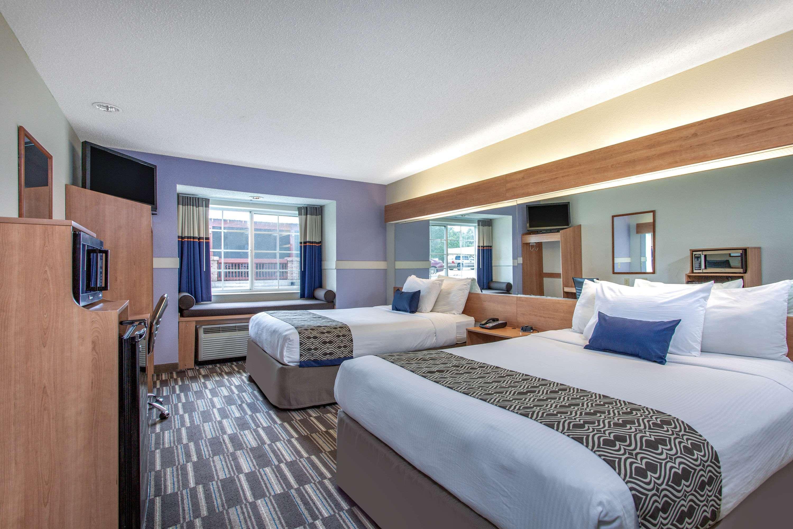 Microtel Inn & Suites By Wyndham Lillington/Campbell University Exteriör bild